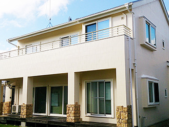 困っていた外壁の剥がれも驚くほど綺麗になって満足しています。